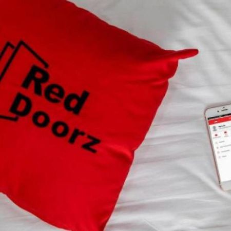 Reddoorz Plus Near Unimed Medan Dış mekan fotoğraf