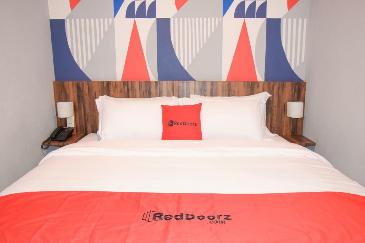 Reddoorz Plus Near Unimed Medan Dış mekan fotoğraf
